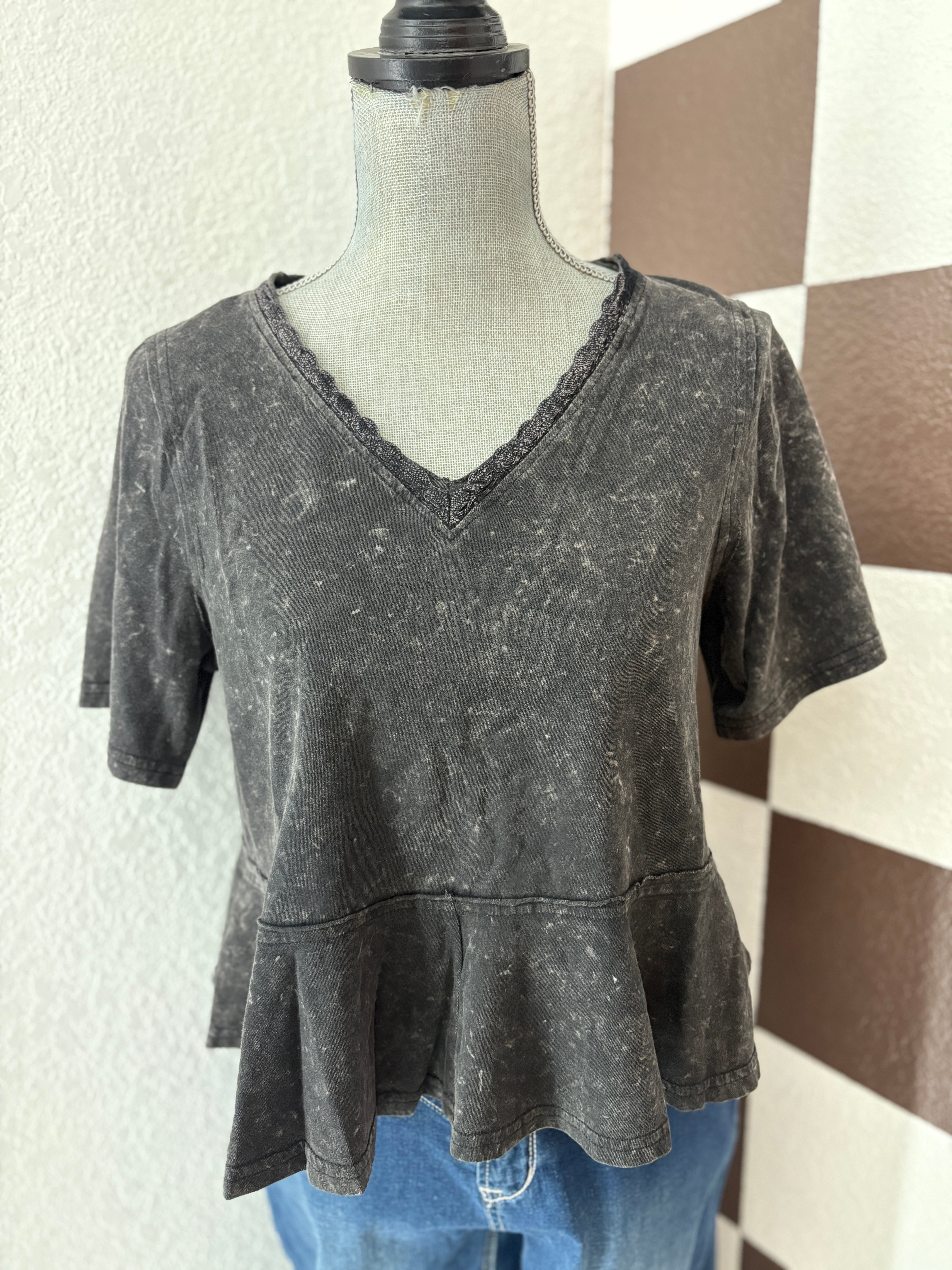 Laced trim mineral wash