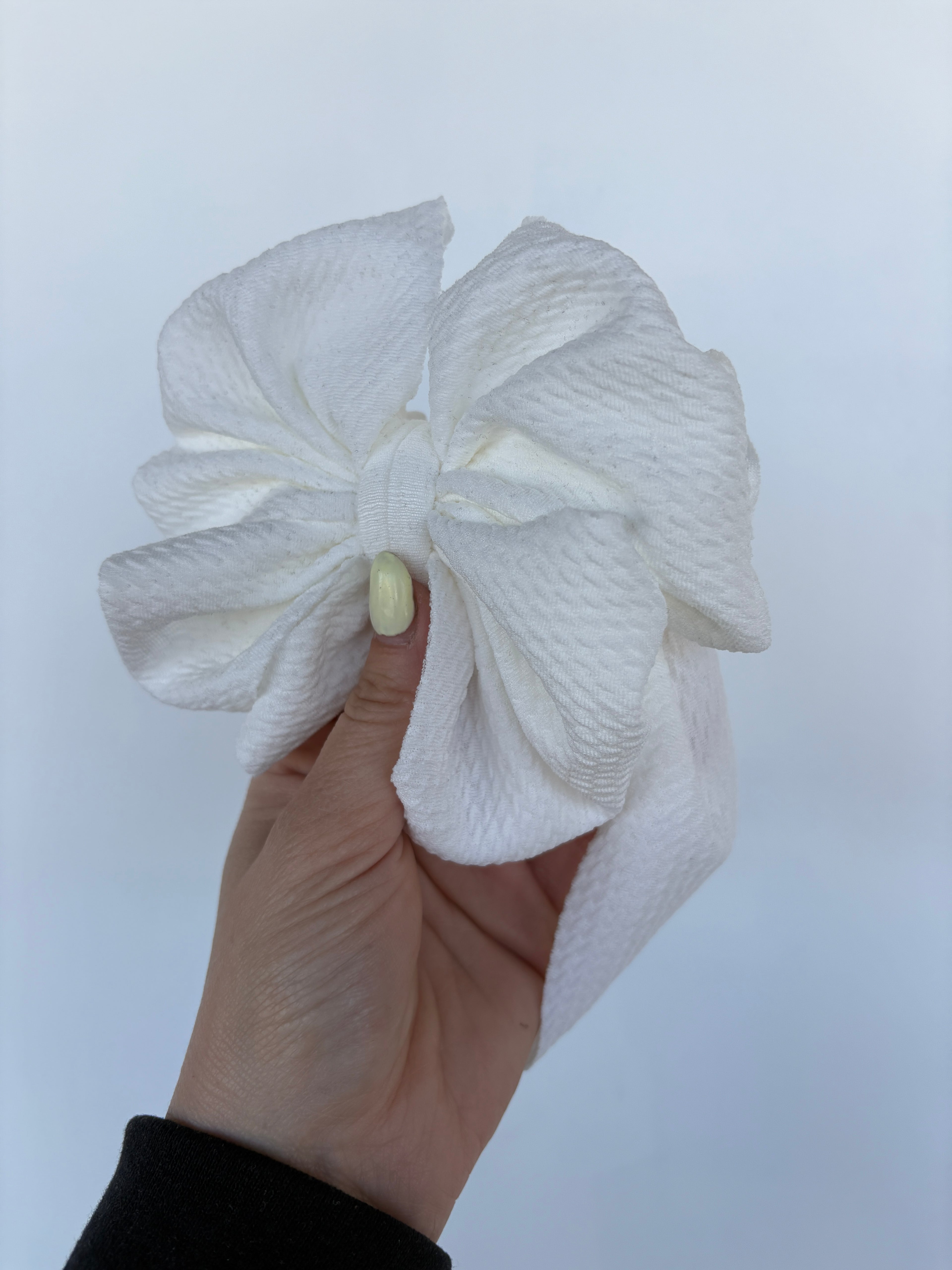 Warm white bow
